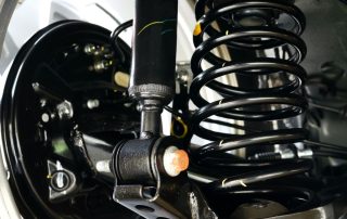 Shockbreaker Mobil Rusak? Begini Solusi & Cara Mengatasinya